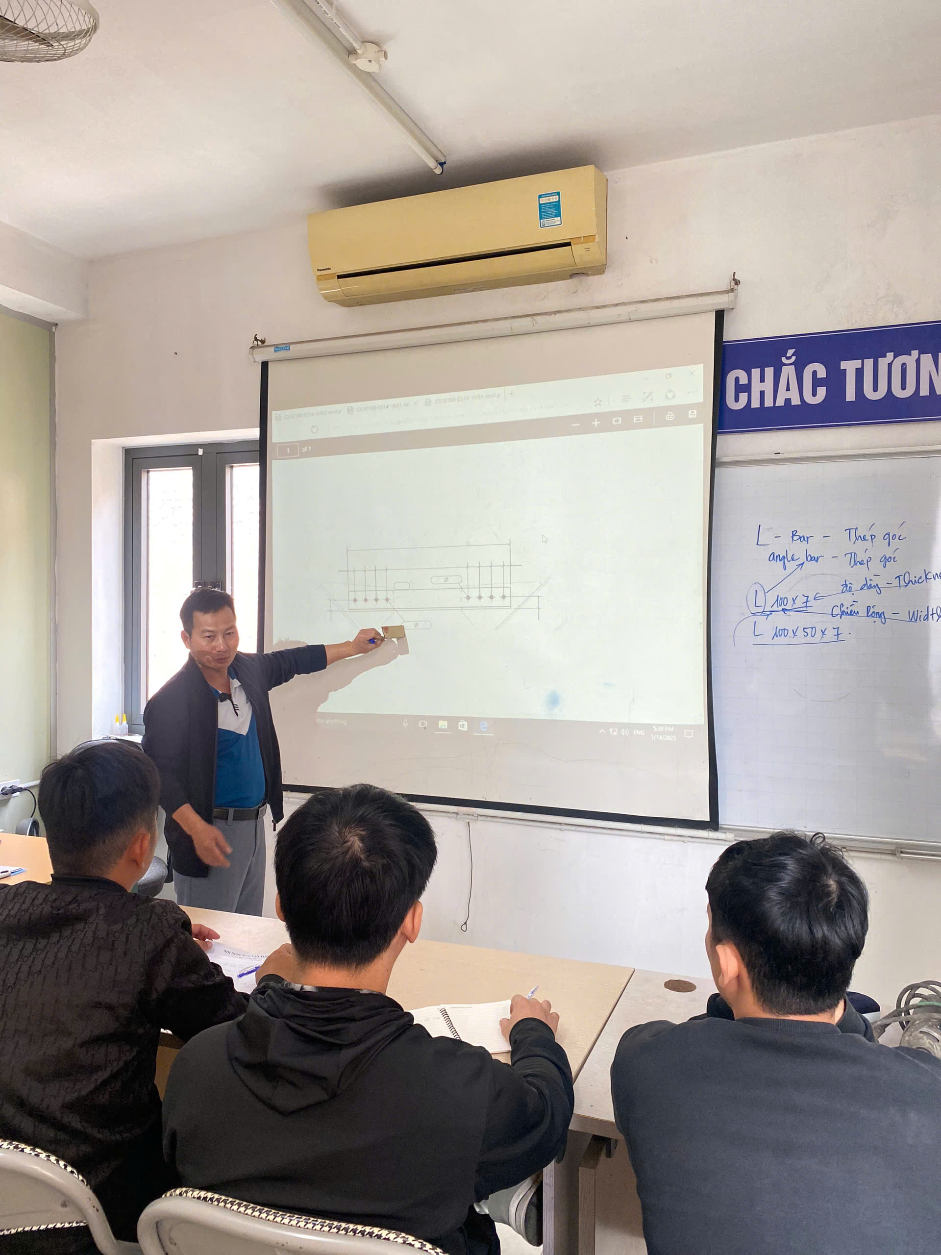 Vietnam Manpower Strengthens CNC Worker Training Before Deployment to Romania