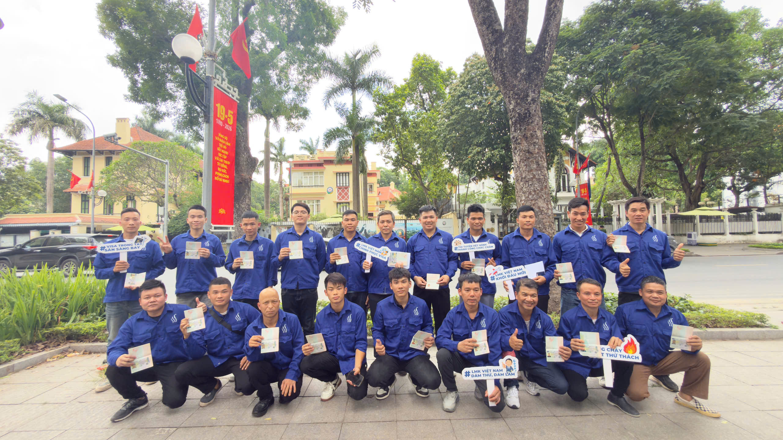 Vietnam Manpower Workers Excitedly Receive Visas Before Departure to Romania
